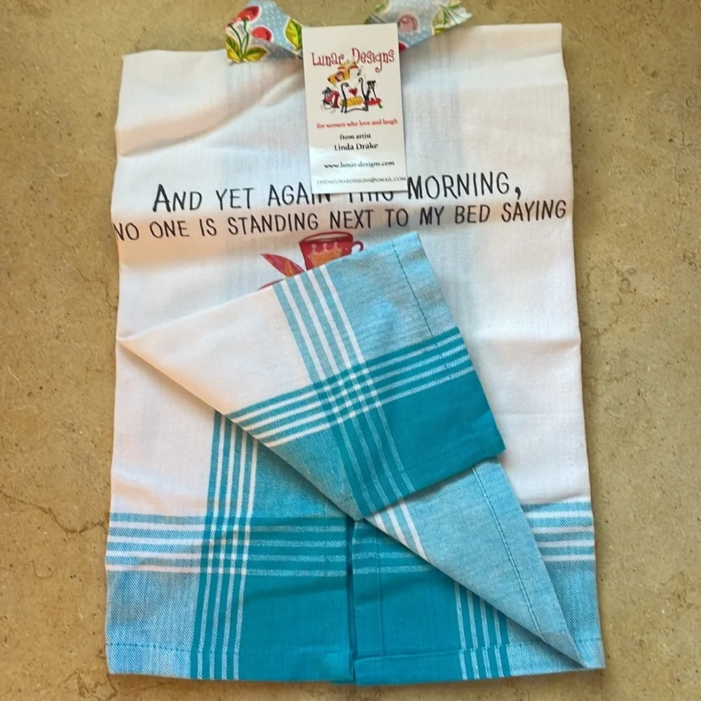 NWT kitchen tea towel